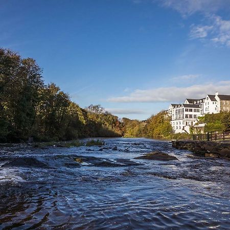 Falls Hotel & Spa Енистимон Екстериор снимка