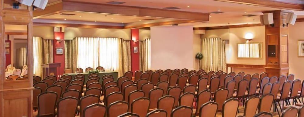Falls Hotel & Spa Енистимон Екстериор снимка