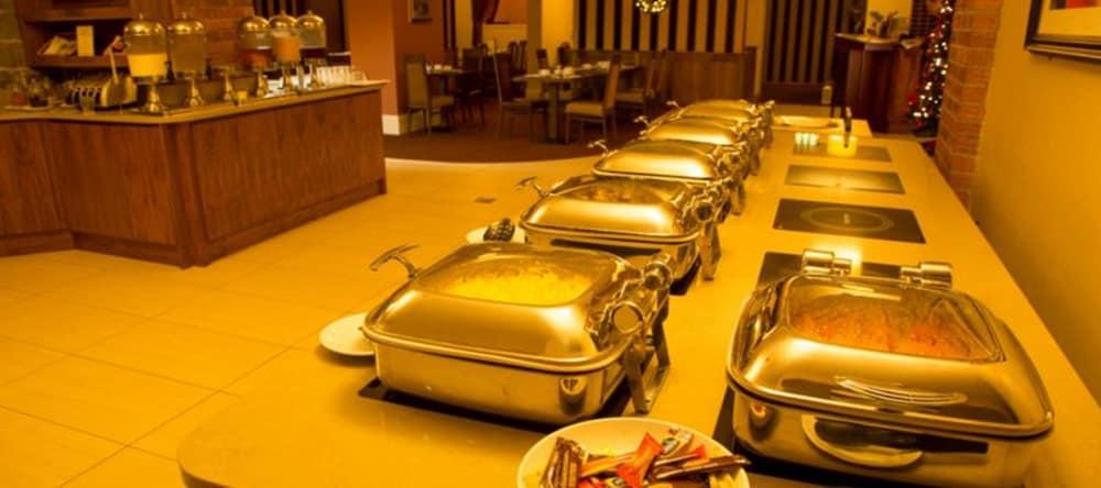 Falls Hotel & Spa Енистимон Екстериор снимка