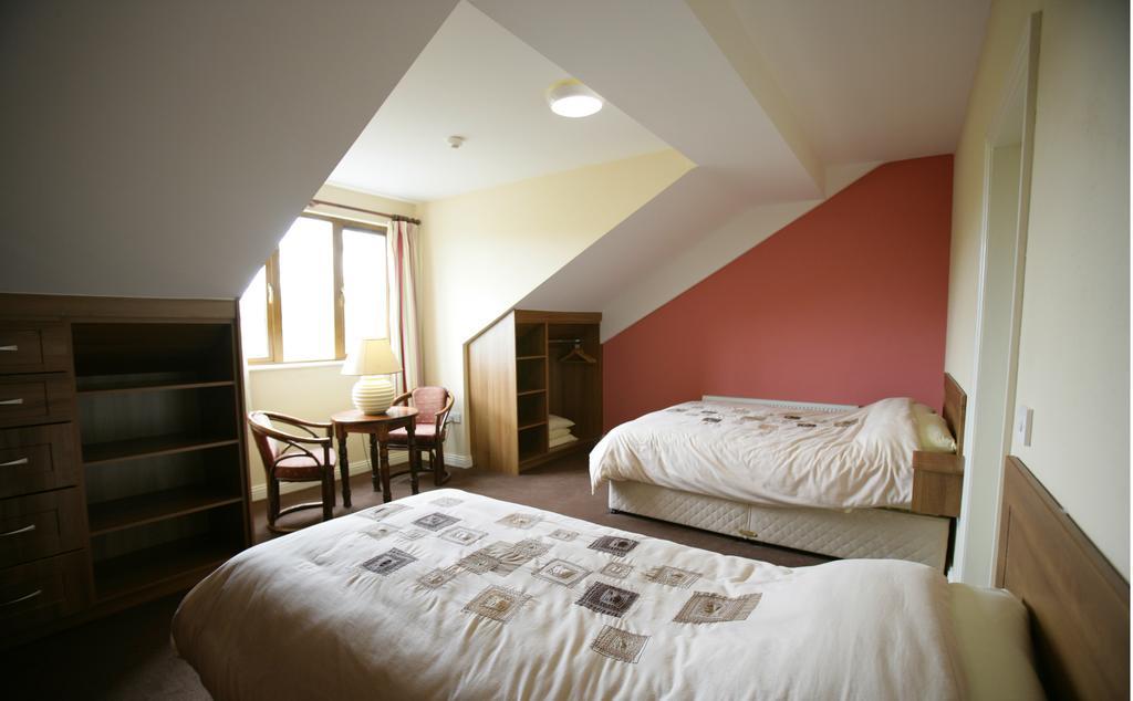 Falls Hotel & Spa Енистимон Екстериор снимка