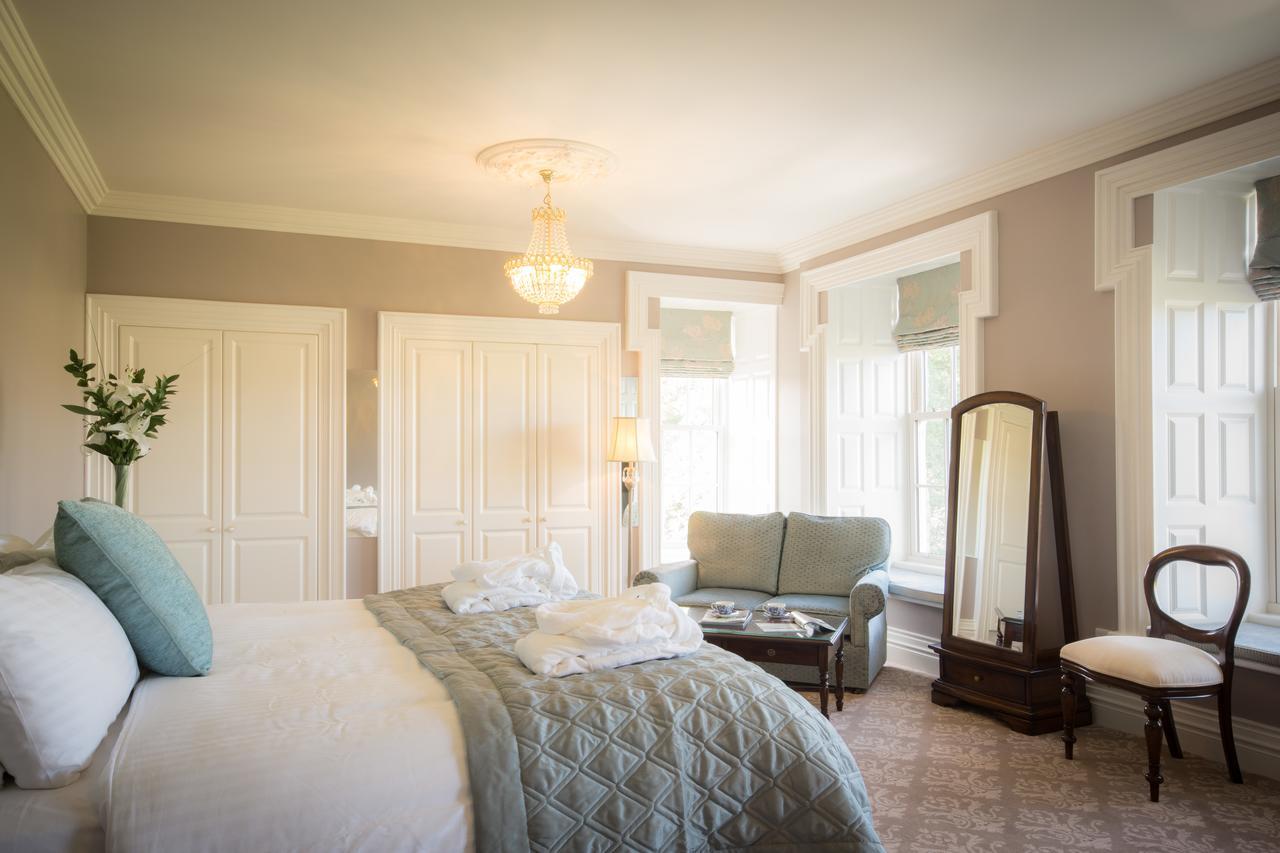 Falls Hotel & Spa Енистимон Екстериор снимка