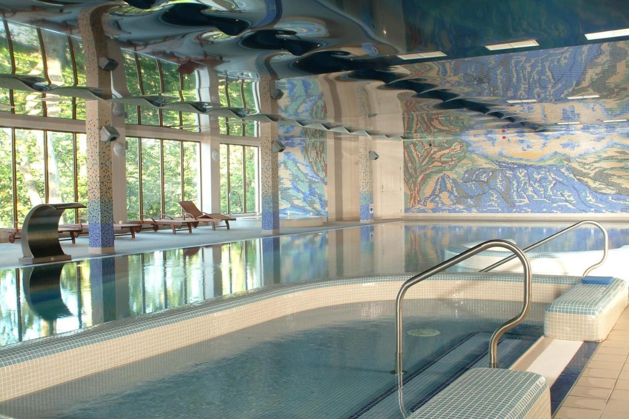 Falls Hotel & Spa Енистимон Екстериор снимка